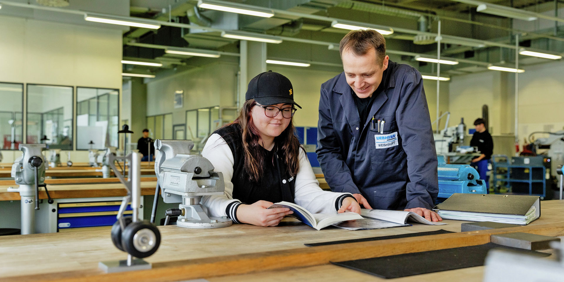 Liebherr stawia na profesjonalne szkolenia międzynarodowe-2